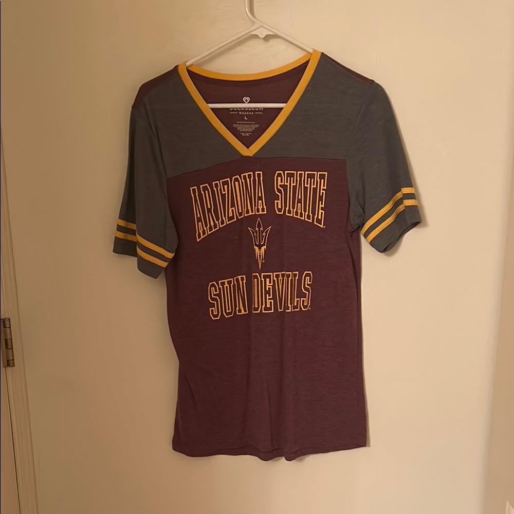 Colosseum Gray and Yellow Short Sleeve Tee V-Neck